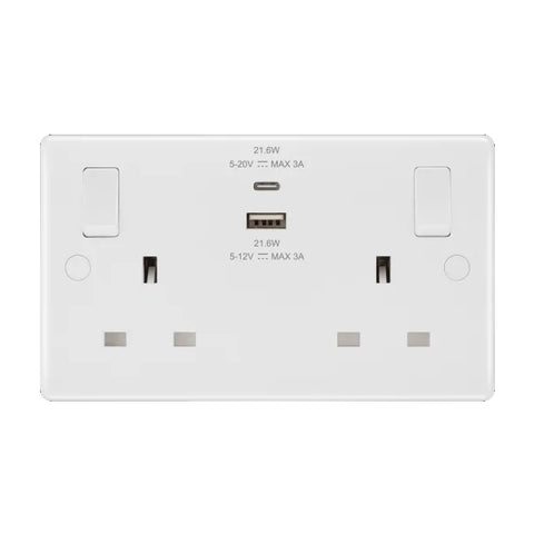 British General 800 Series 13A White Double Switched Socket 2 Gang SP + 1 x USB A + 1 x USB C (22W) 822UAC22