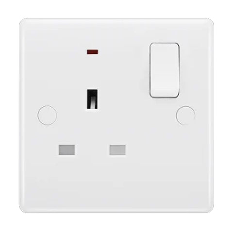 British General 800 Series 13A White Switched Socket With Indicator 1 Gang SP 825